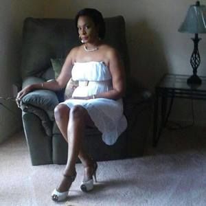 Meet your Posher, Monique